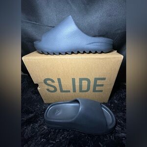 Black Yeezy Slides